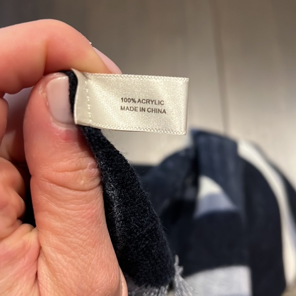 Blue/White Printed Scarf, 100% Acrylic - Picture 10 of 10